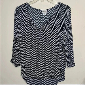 Stylus bulk and white stripe sz med top